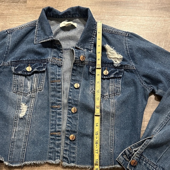 Ci Sono denim collection, distressed blue denim cropped jean jacket size medium - Picture 9 of 9